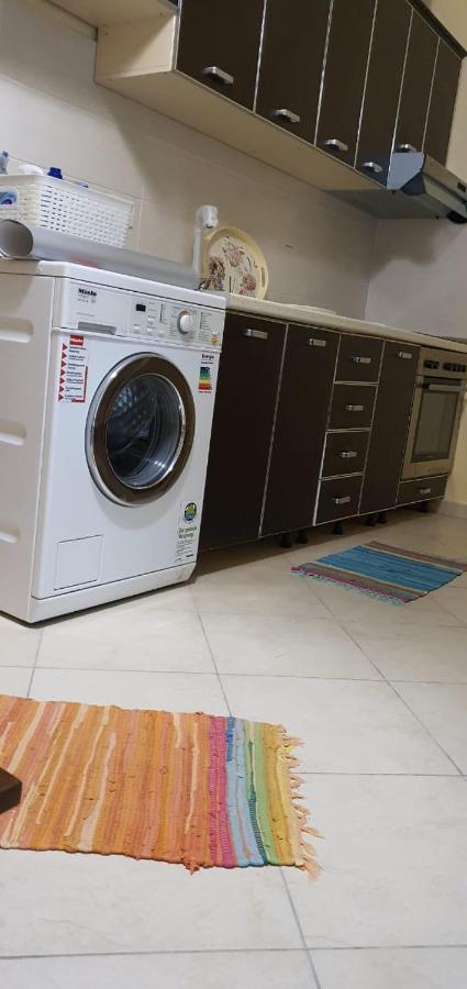 Apartament 204 *